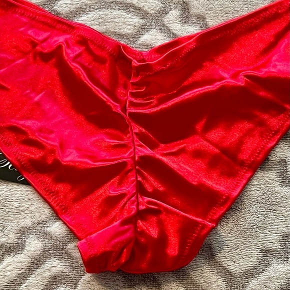 Smart & Sexy Red Panties Size 8 NWT Satin Shine Classic Brief Style - Picture 4 of 5